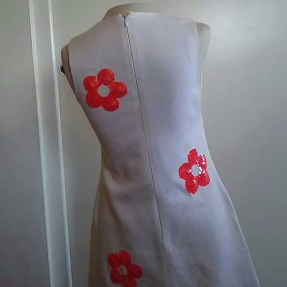 Beautiful White Dress with Orange decals. - Picture 2 of 2